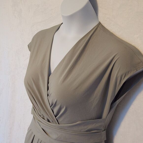 Halara Women's M Breezeful V Neck Pocket Tie Back Quick Dry Midi Dress Gray - Picture 4 of 9